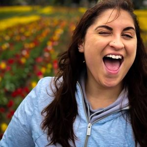 Meet your Posher, Hilary